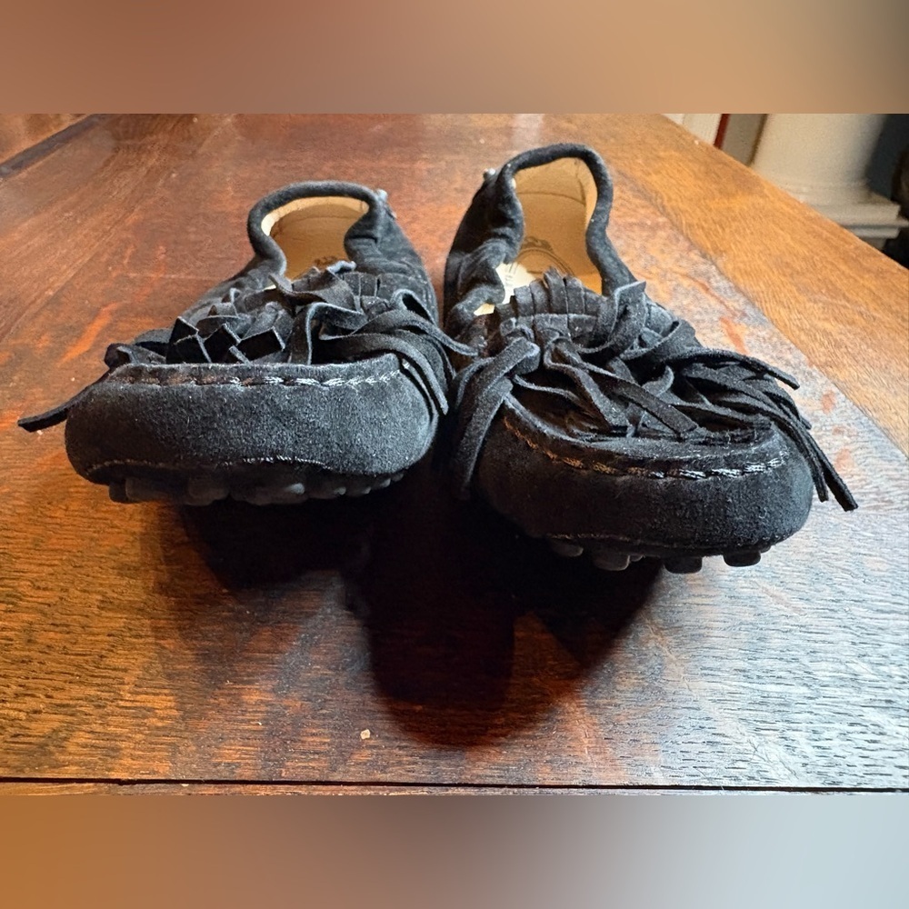 Tod's Black Fringe Suede Moccasins. Size 35 - Picture 6 of 8